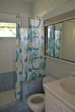 Meridian Inn Oistins Екстериор снимка